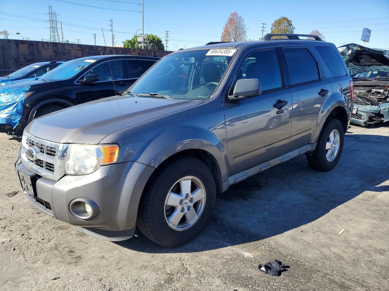 2010 FORD ESCAPE