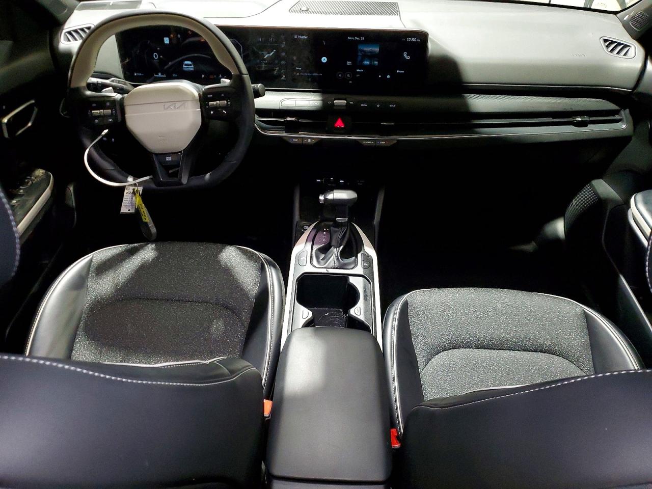 2025 KIA K4 GT LINE photo 8