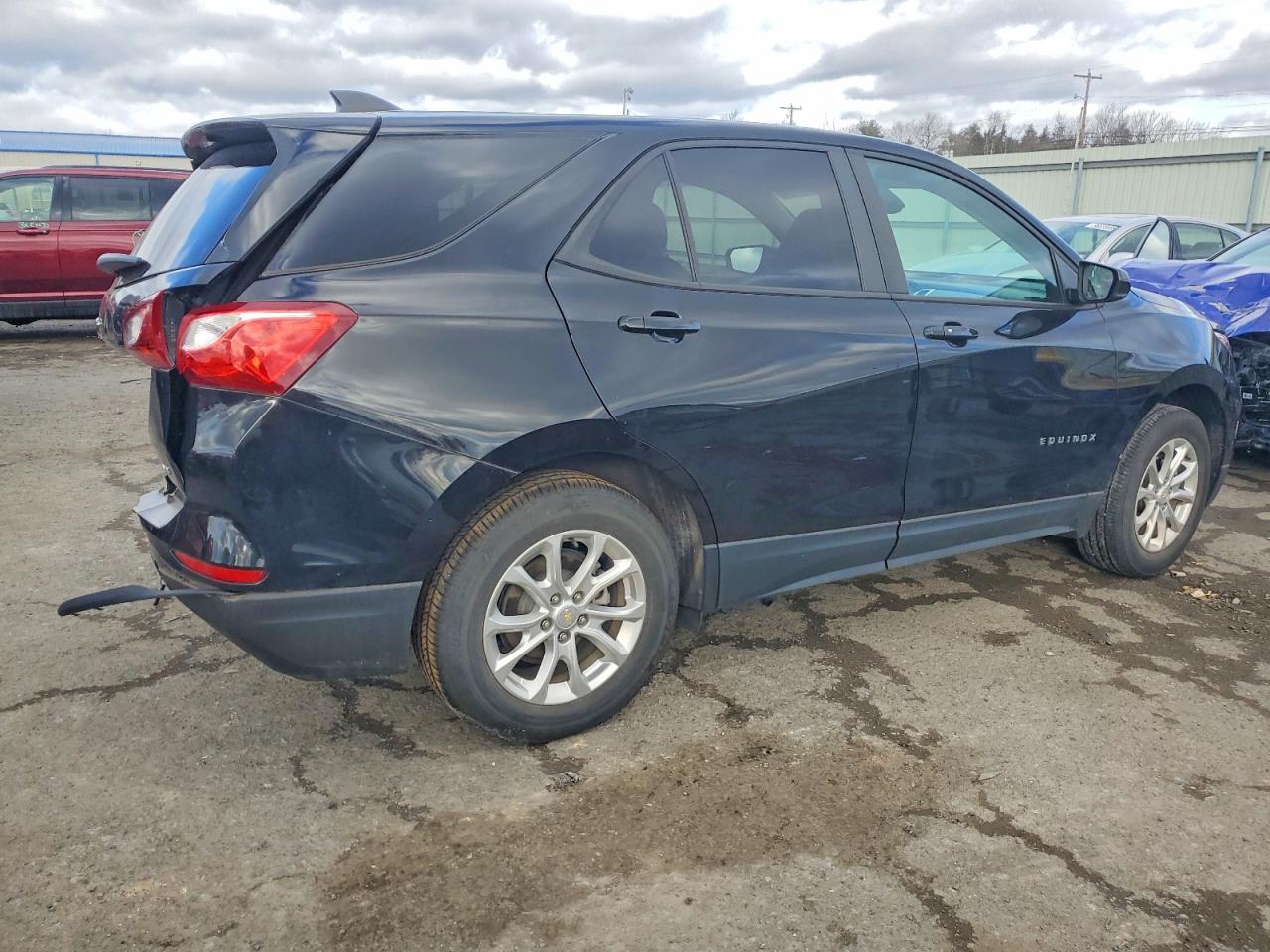 2020 CHEVROLET EQUINOX LS photo 3