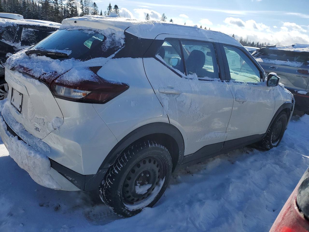 2021 NISSAN KICKS SV photo 3