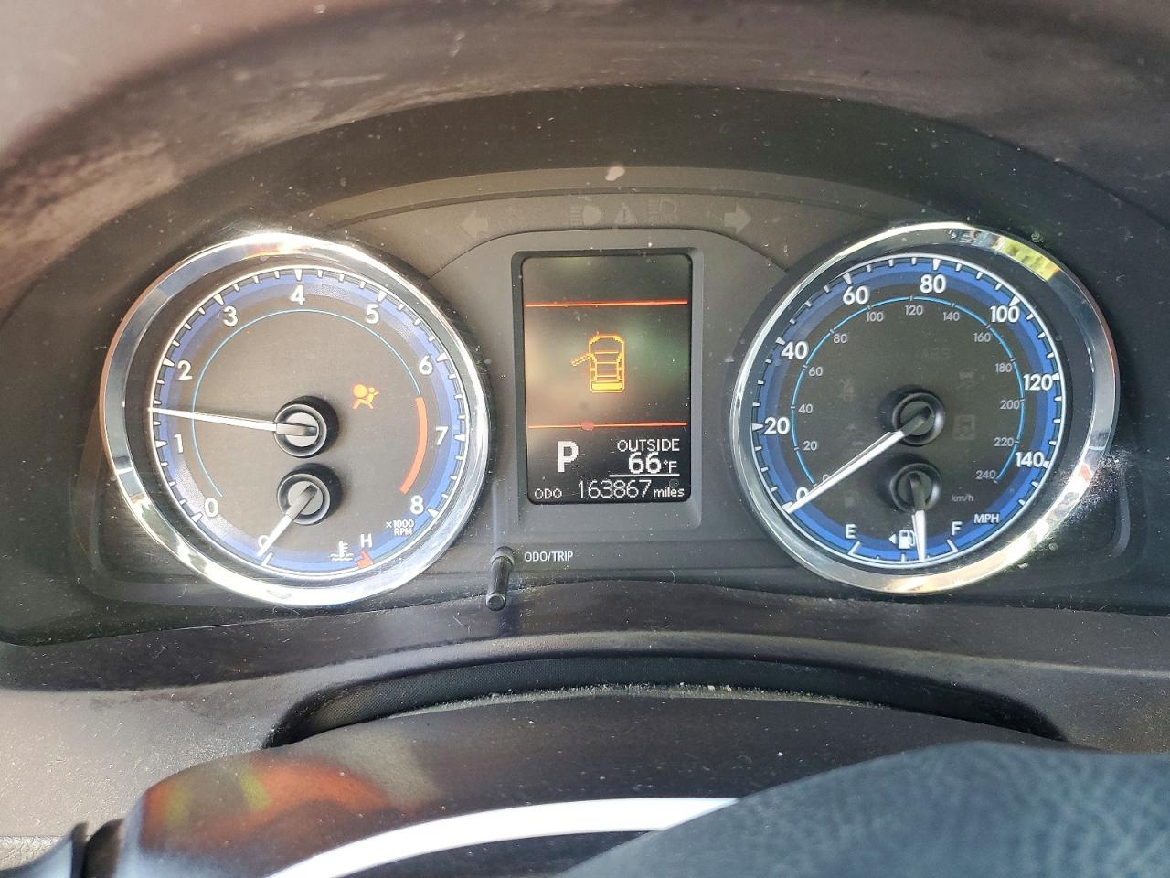 2018 TOYOTA COROLLA L photo 9