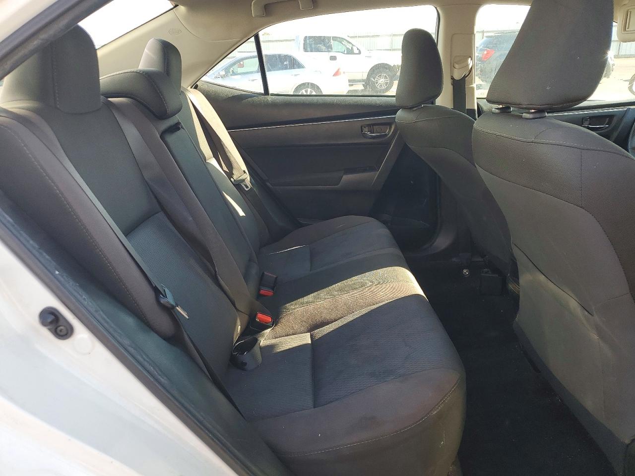 2018 TOYOTA COROLLA L photo 10