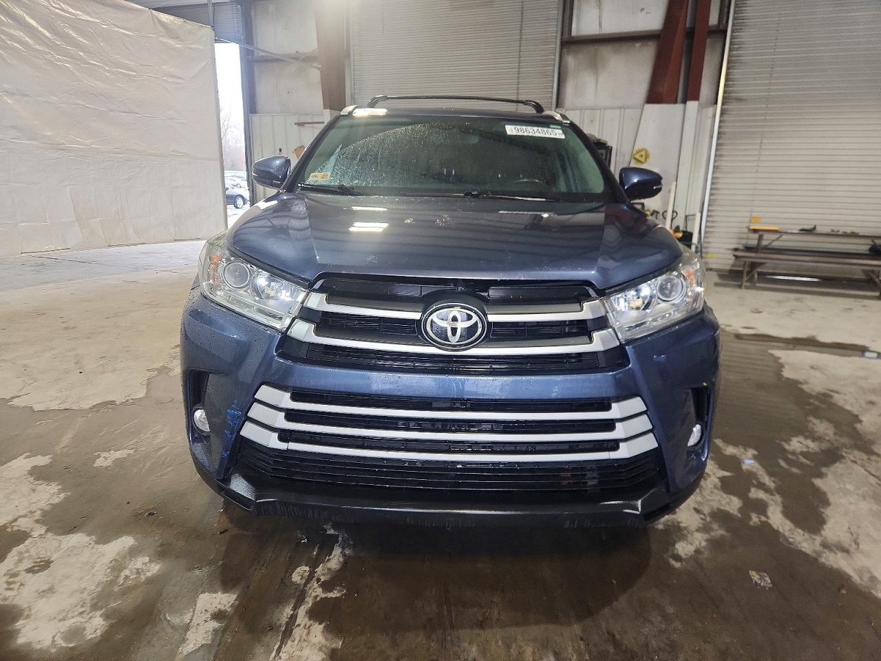 2018 TOYOTA HIGHLANDER SE photo 5
