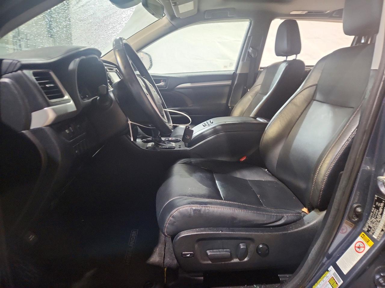 2018 TOYOTA HIGHLANDER SE photo 7