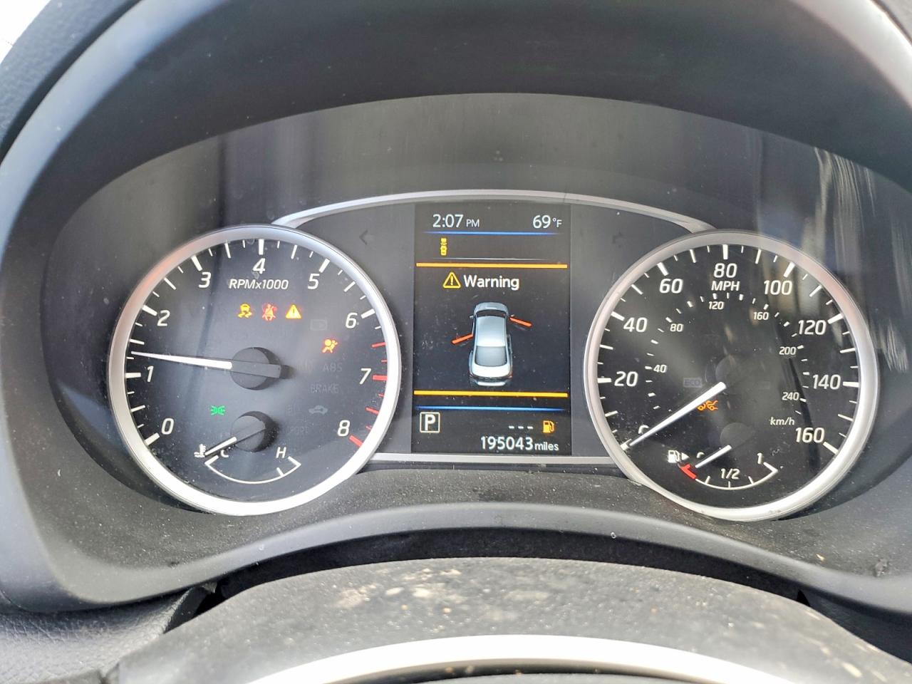 2019 NISSAN SENTRA S photo 9