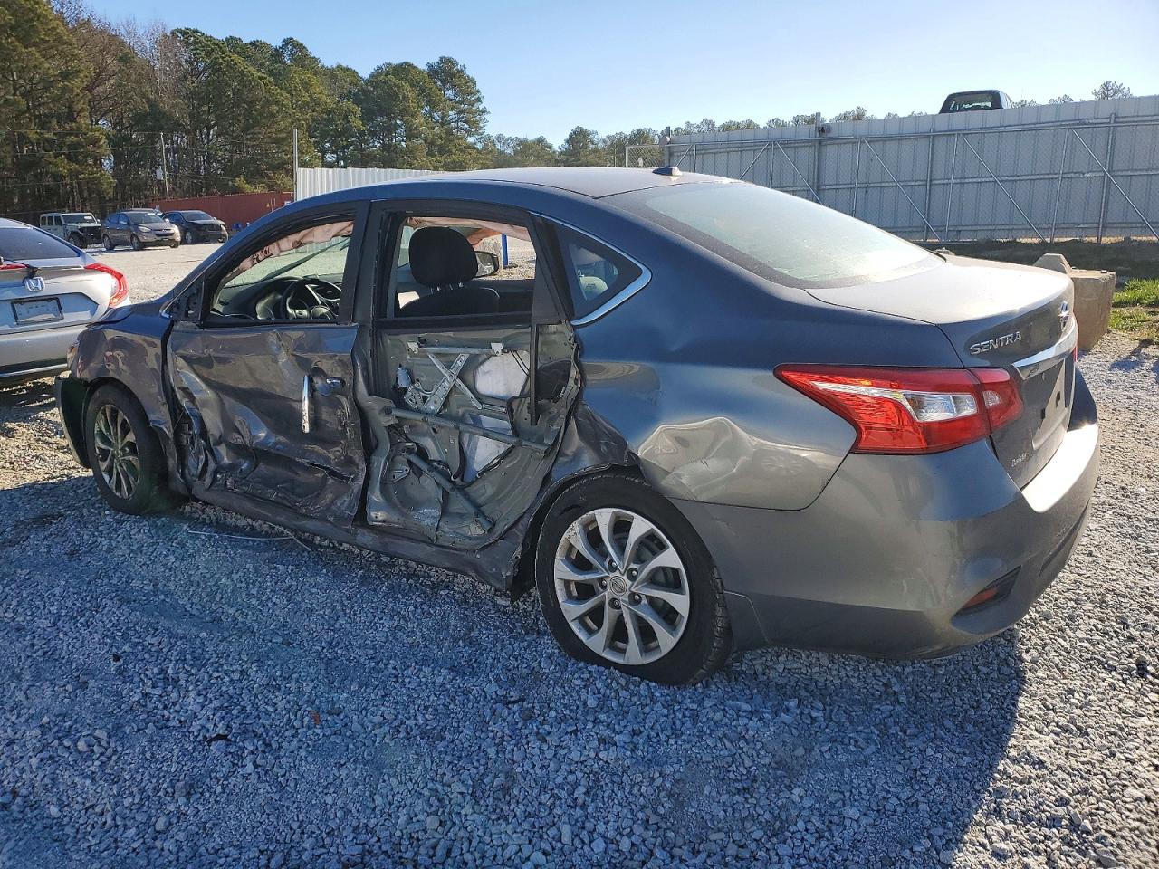 2019 NISSAN SENTRA S photo 2