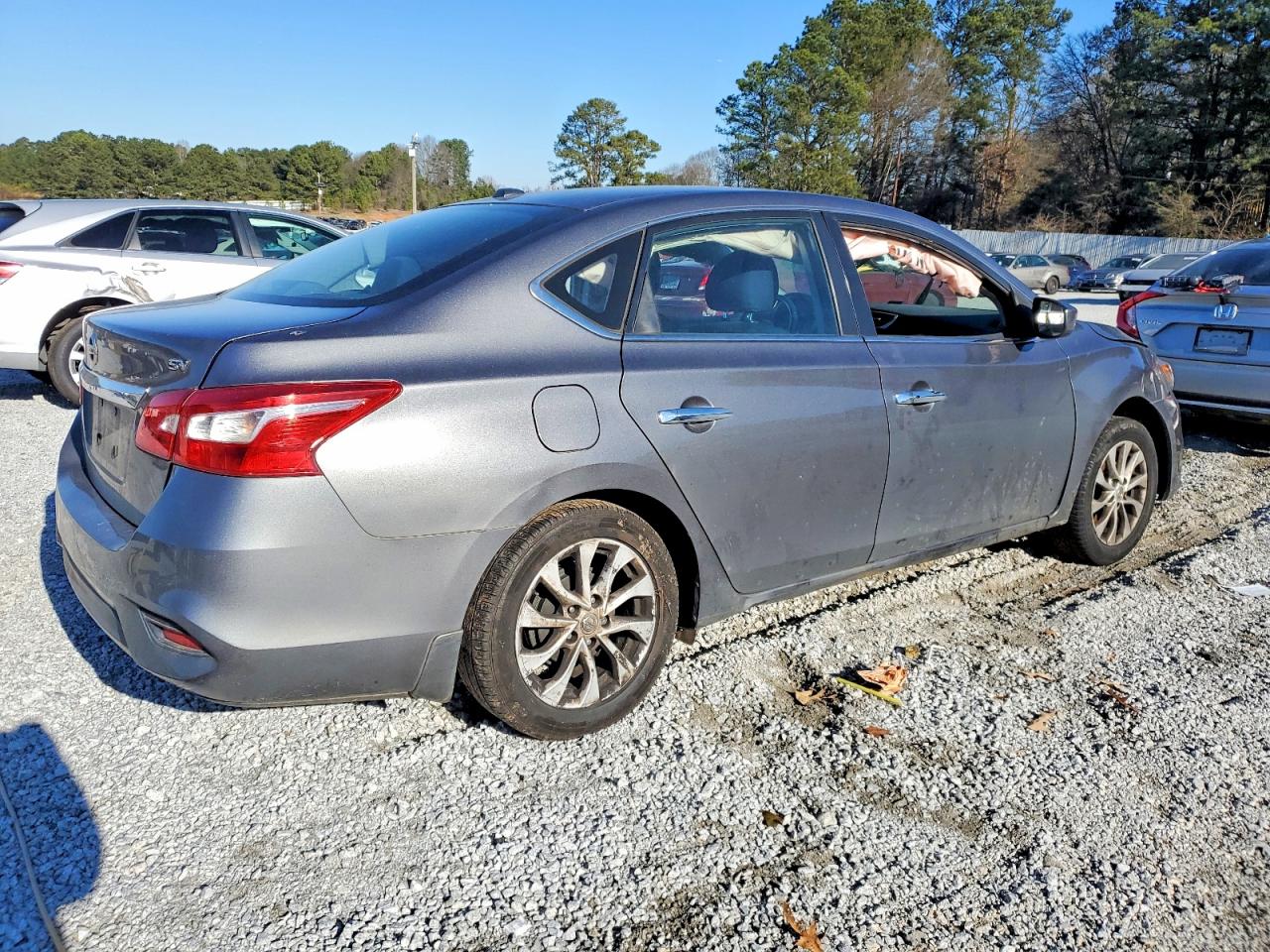 2019 NISSAN SENTRA S photo 3