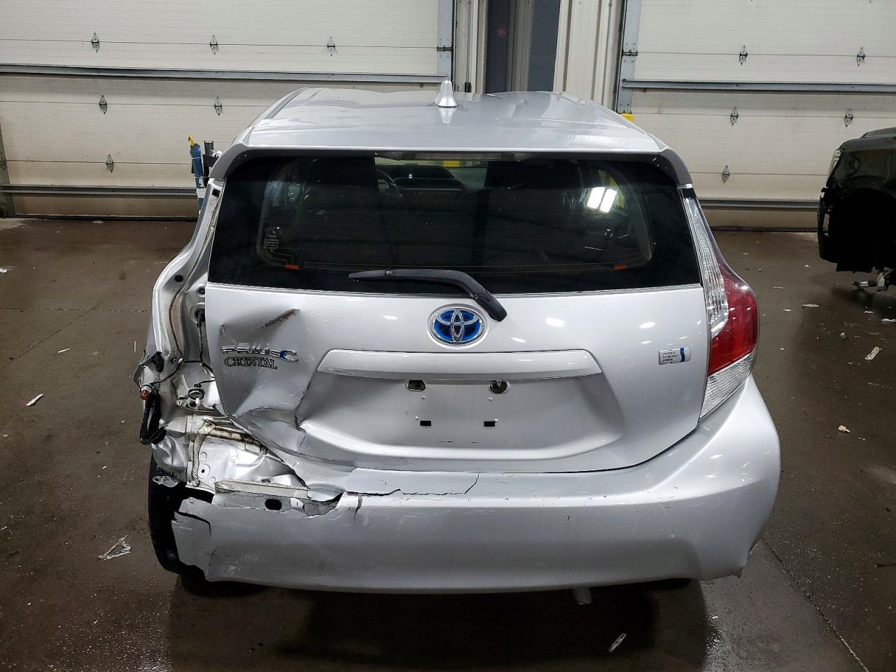 2015 TOYOTA PRIUS C photo 6