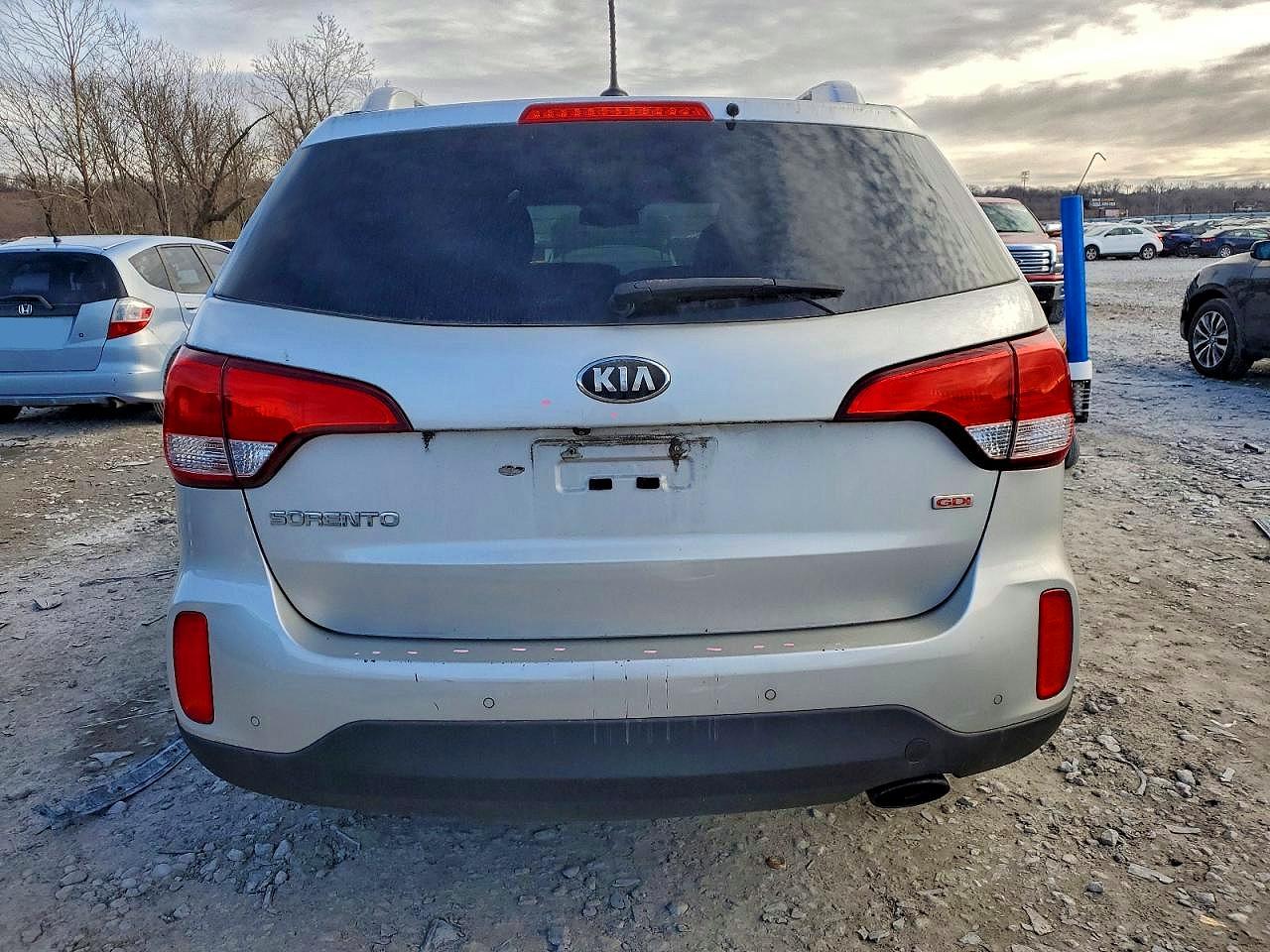 2014 KIA SORENTO LX photo 6