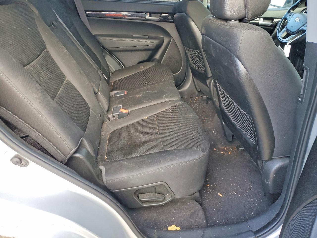 2014 KIA SORENTO LX photo 11