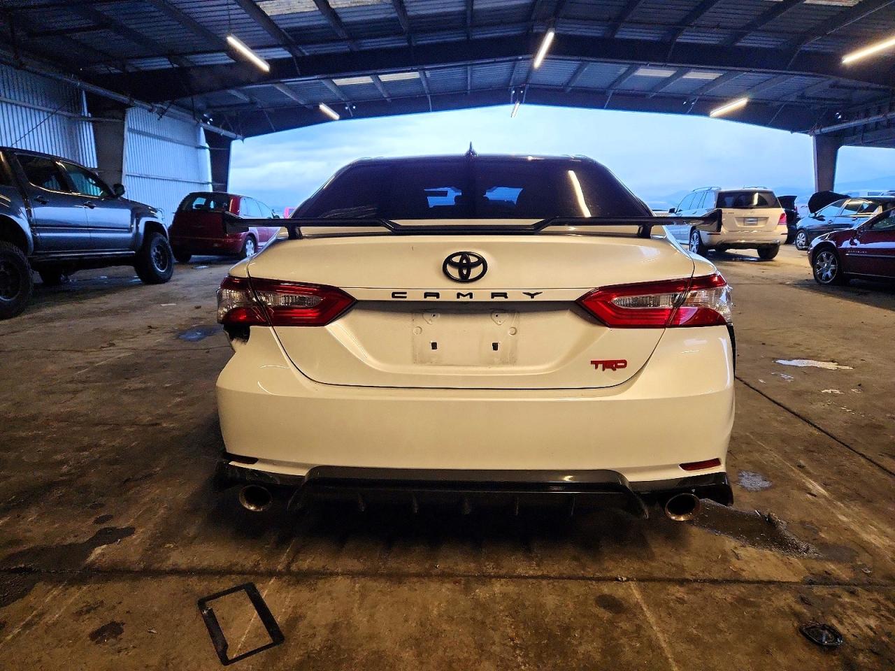 2020 TOYOTA CAMRY TRD photo 6