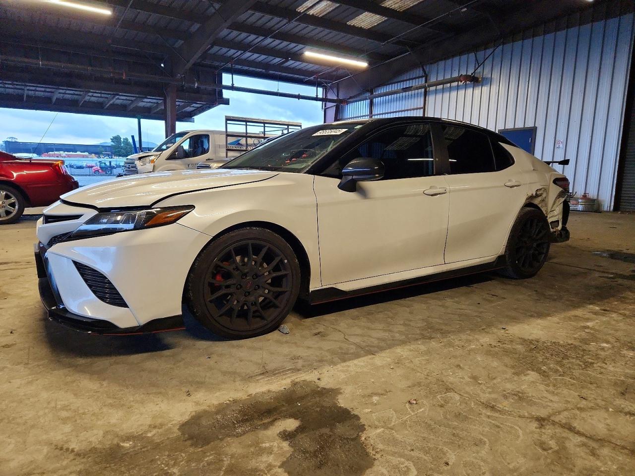 2020 TOYOTA CAMRY