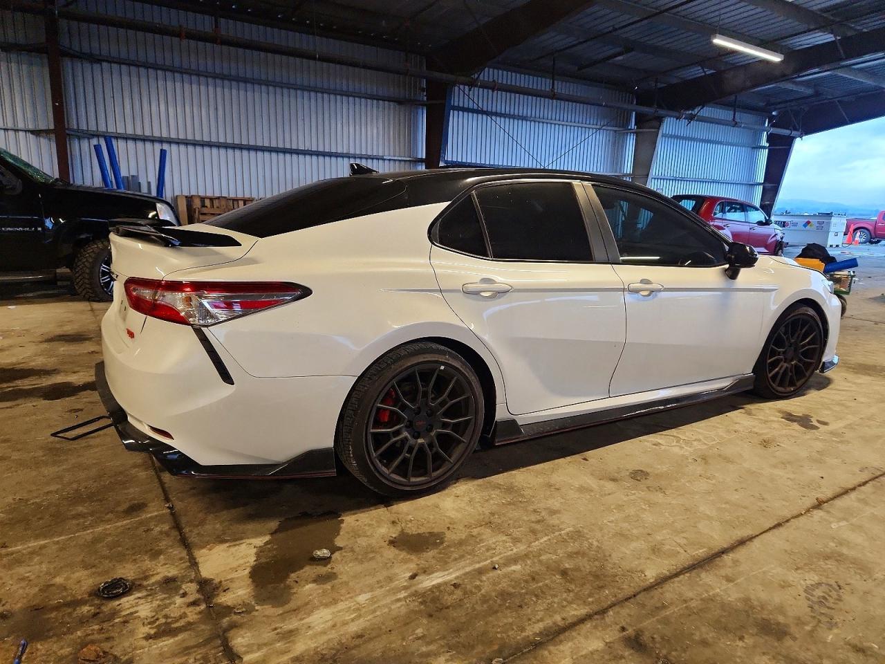 2020 TOYOTA CAMRY TRD photo 3