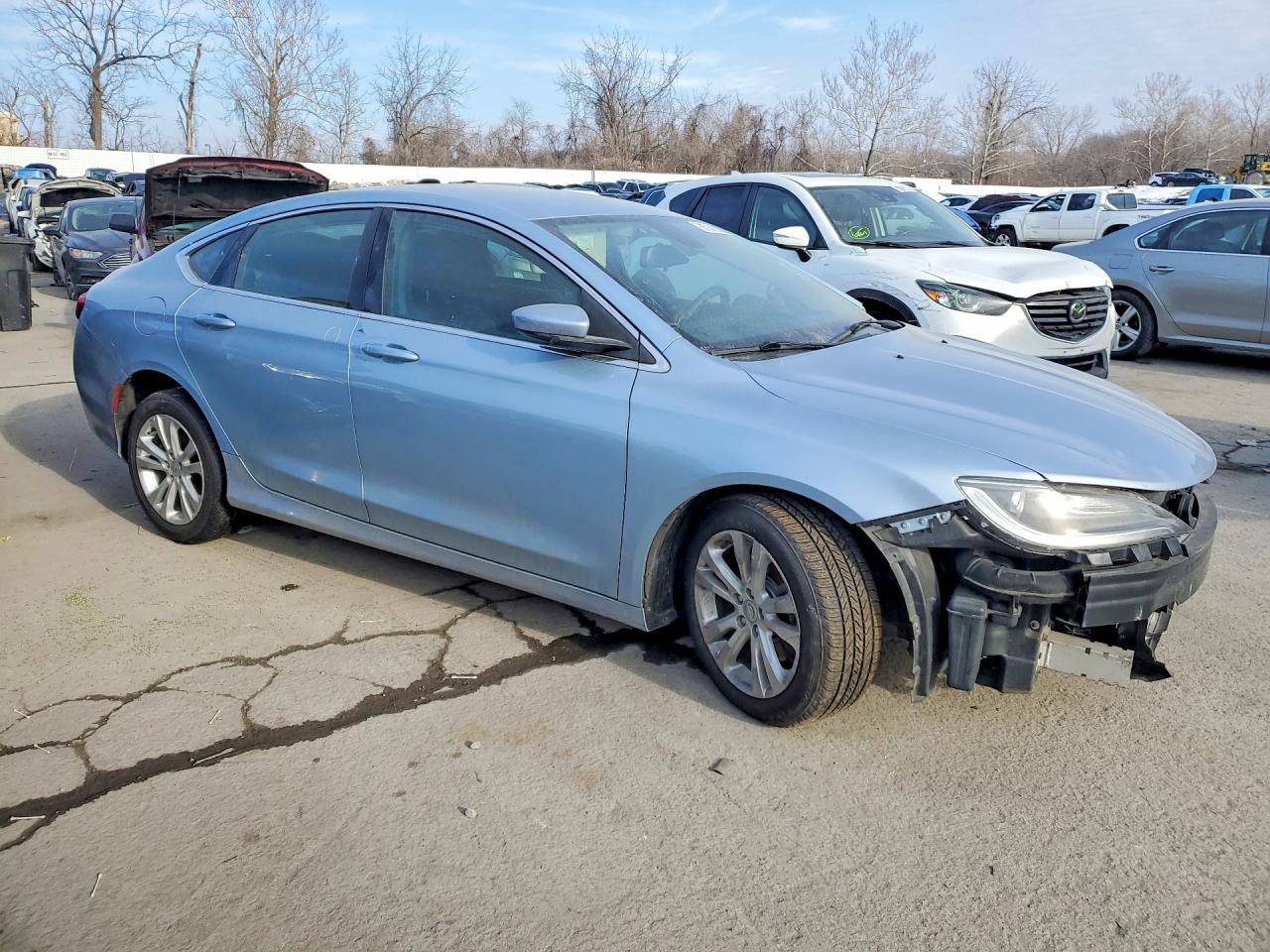 2015 CHRYSLER 200 LIMITED photo 4