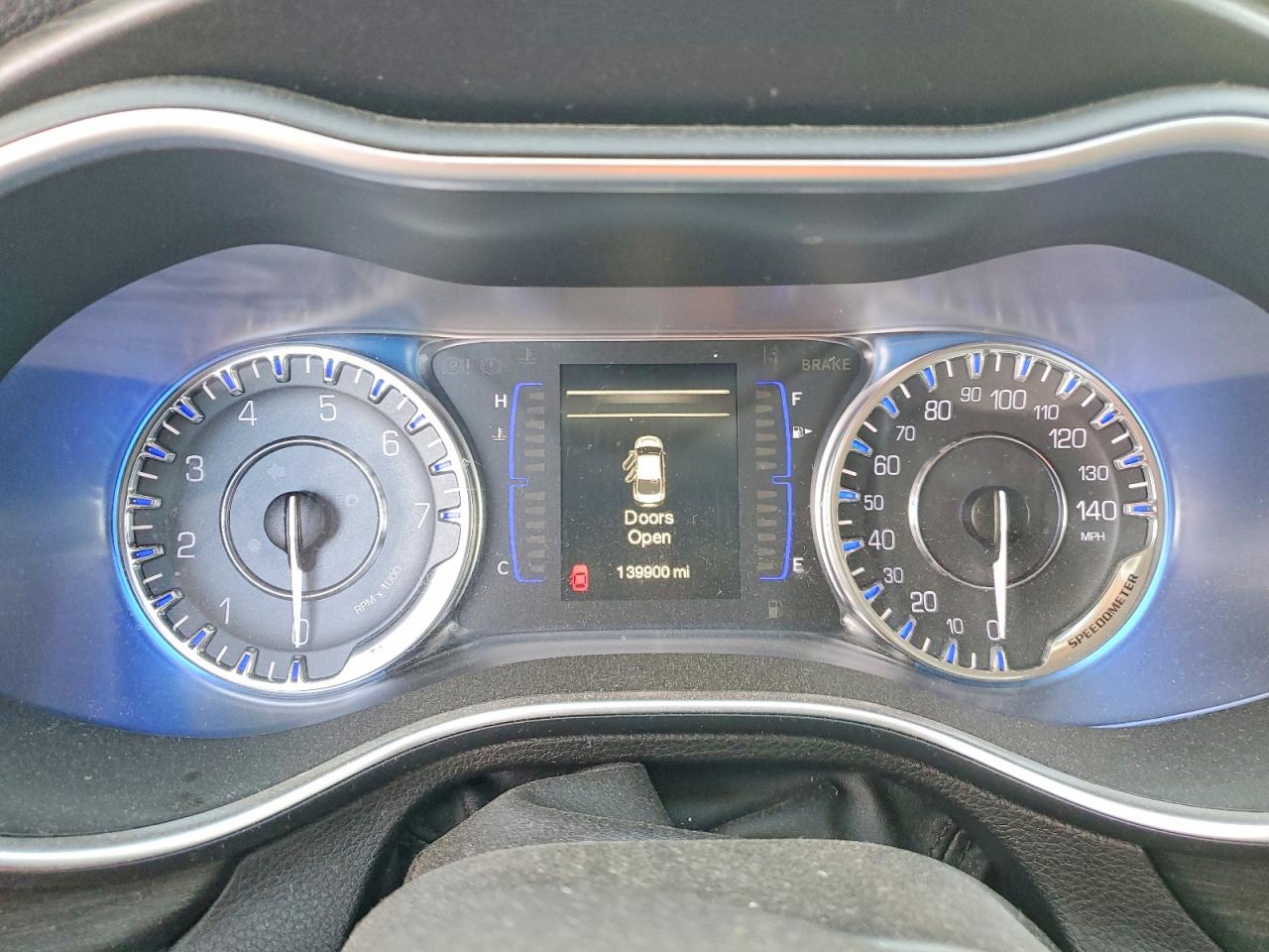2015 CHRYSLER 200 LIMITED photo 9