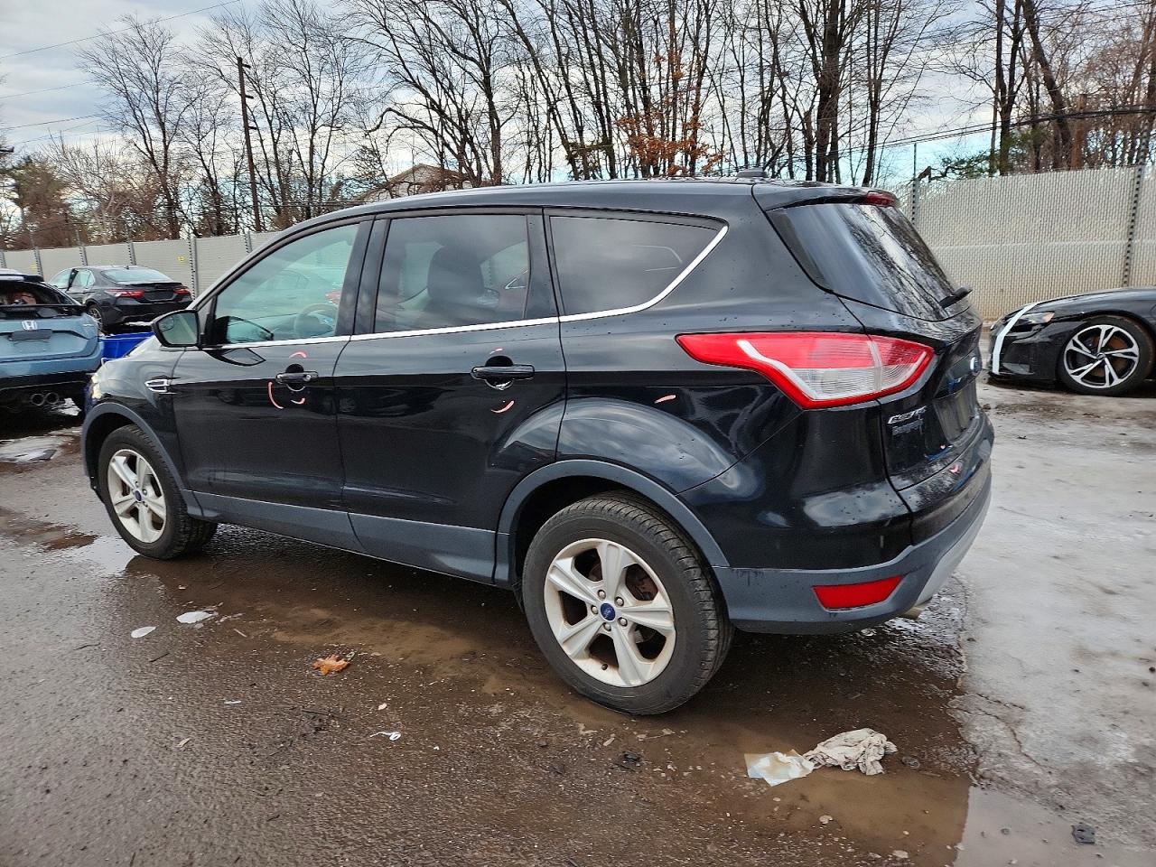 2016 FORD ESCAPE SE photo 2