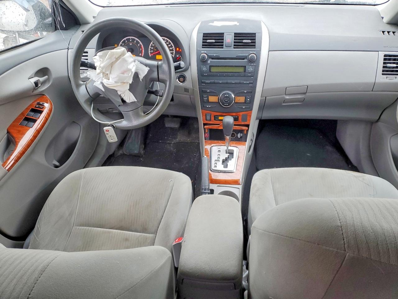 2010 TOYOTA COROLLA BASE photo 8