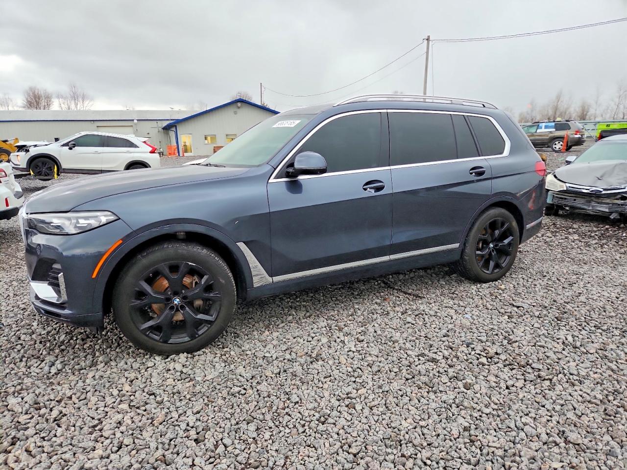 2021 BMW X7