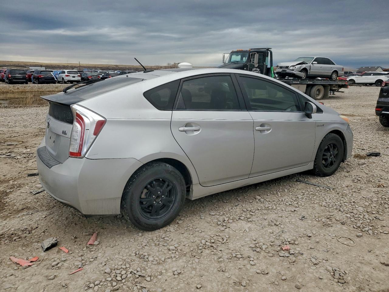 2013 TOYOTA PRIUS photo 3