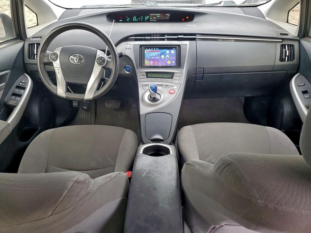 2013 TOYOTA PRIUS photo 8