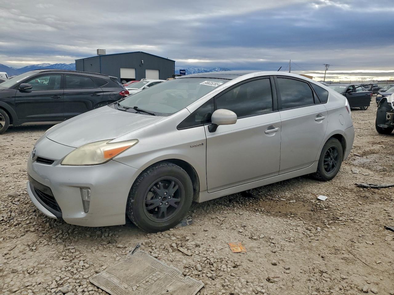 2013 TOYOTA PRIUS