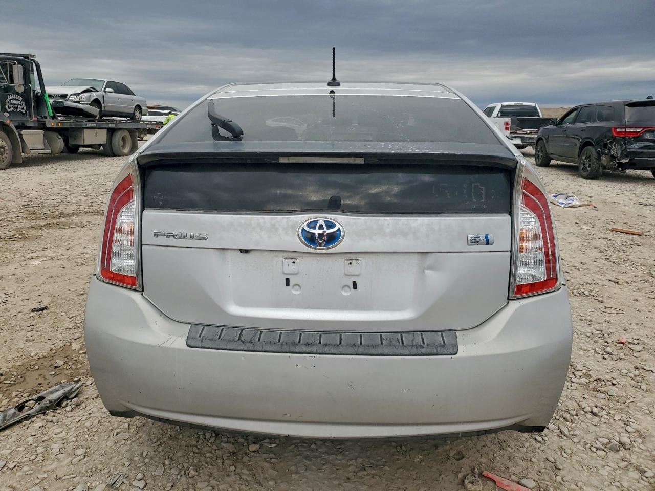 2013 TOYOTA PRIUS photo 6