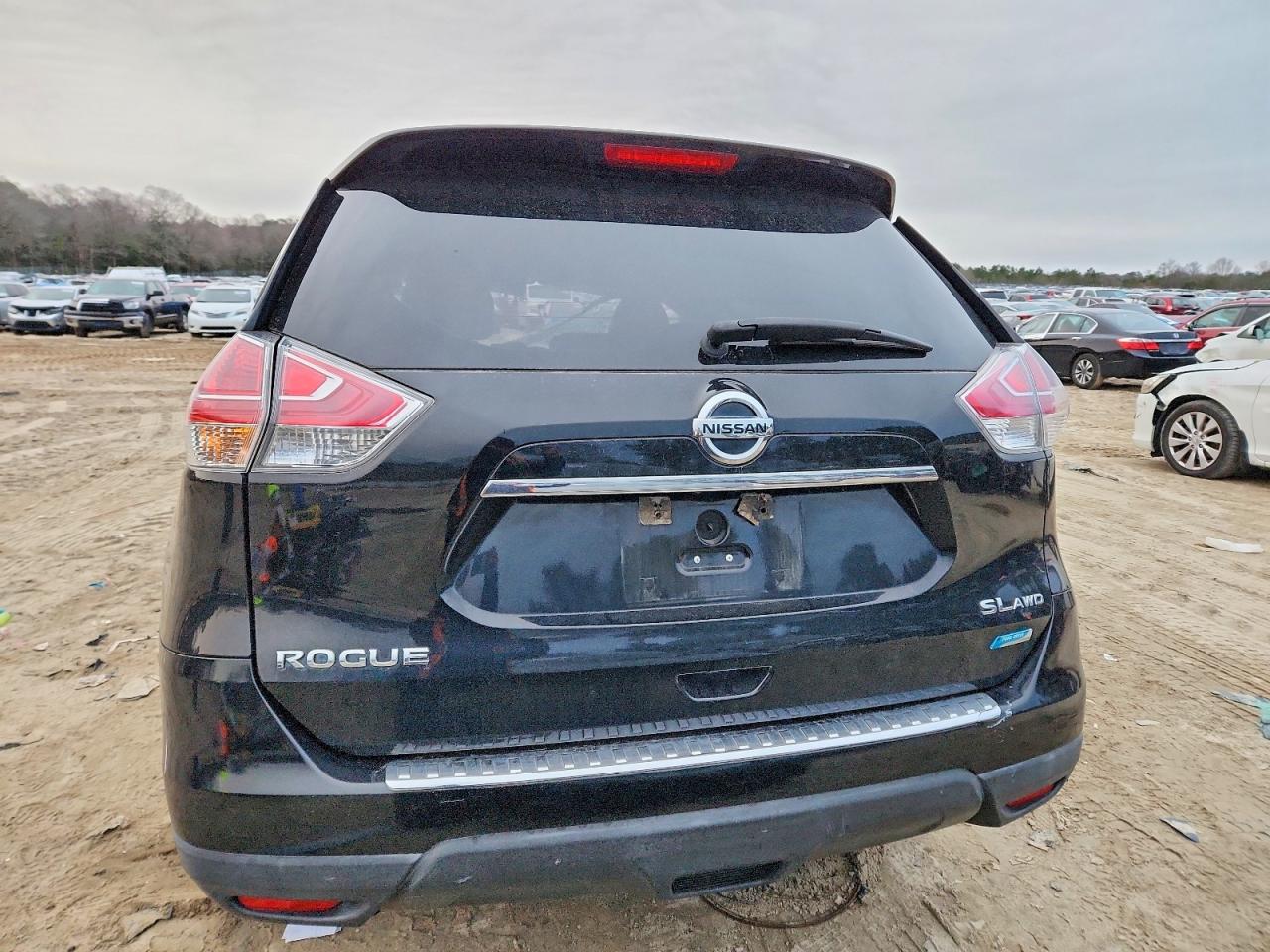 2014 NISSAN ROGUE S photo 6