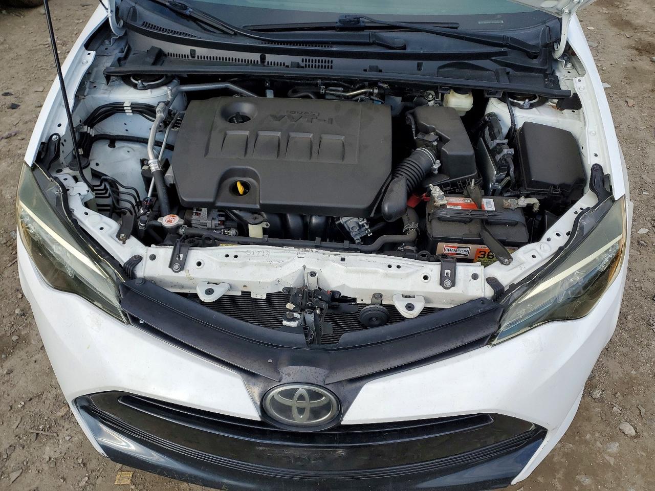 2018 TOYOTA COROLLA L photo 11
