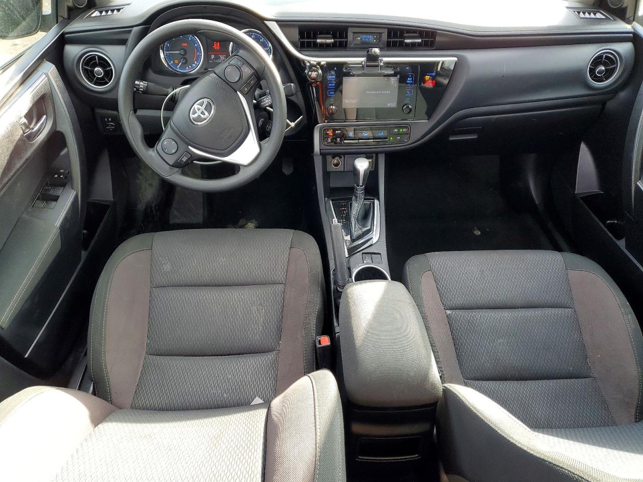 2018 TOYOTA COROLLA L photo 8