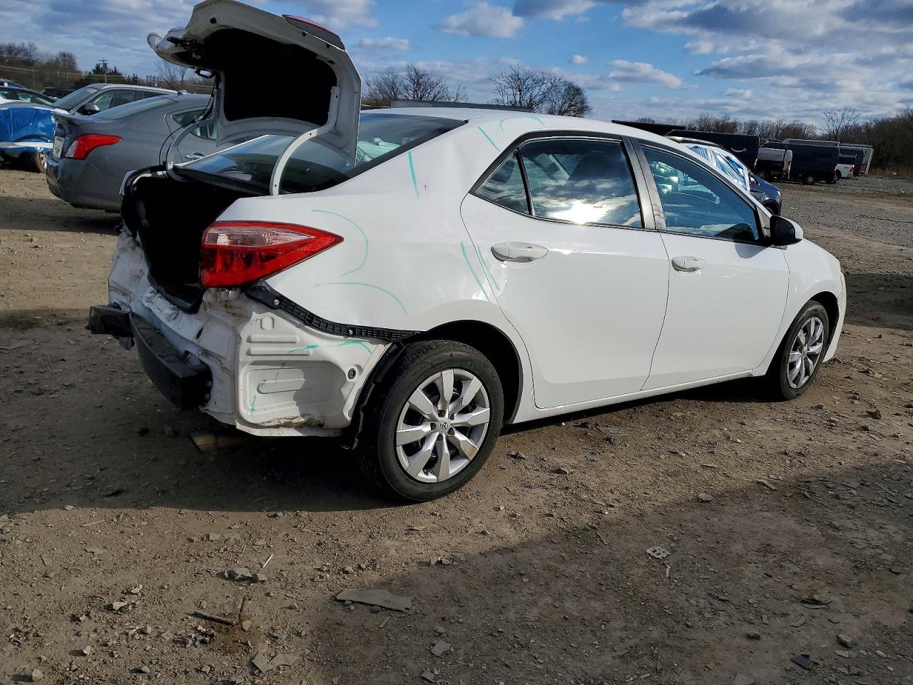 2018 TOYOTA COROLLA L photo 3