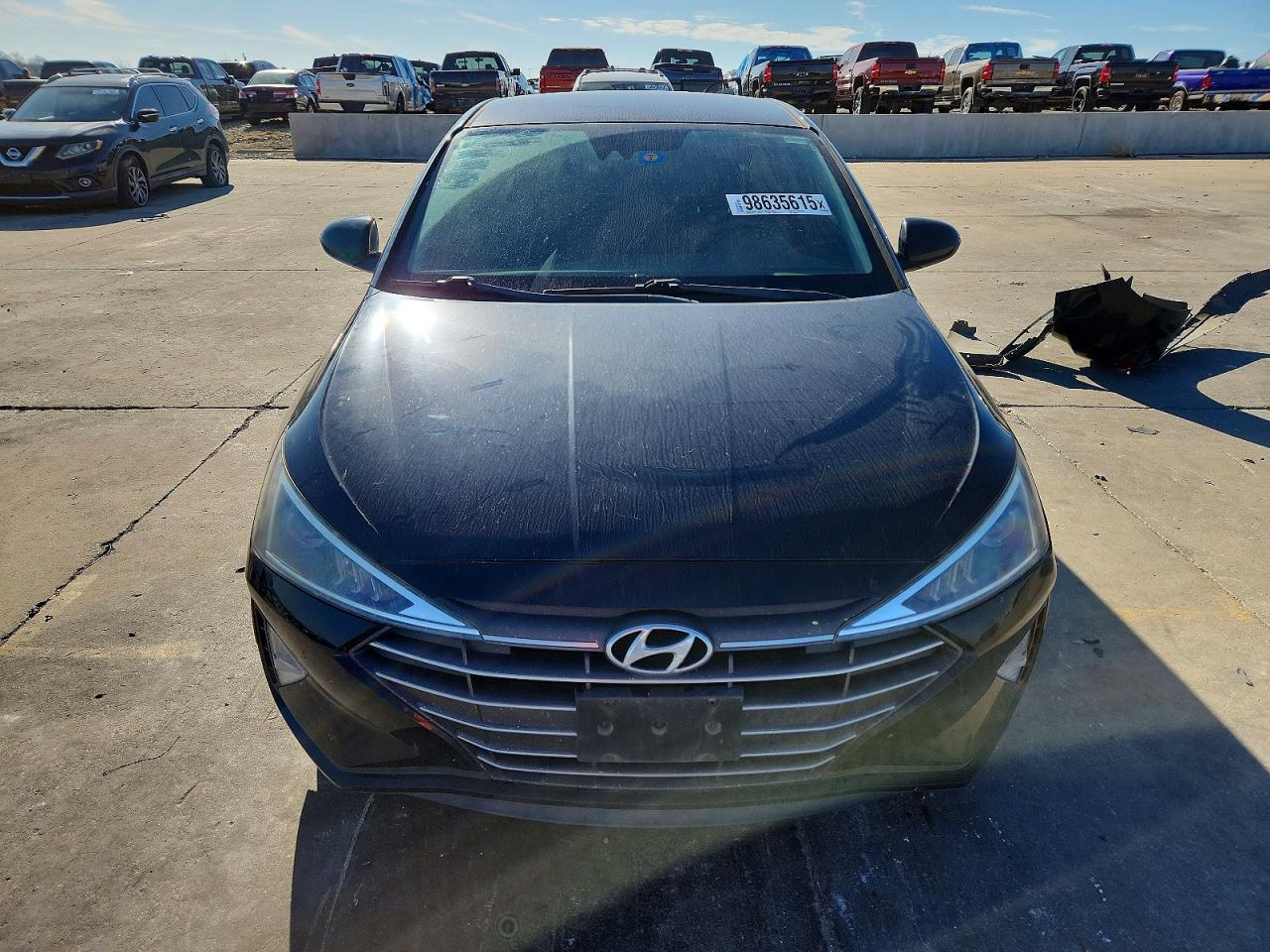 2019 HYUNDAI ELANTRA photo 5