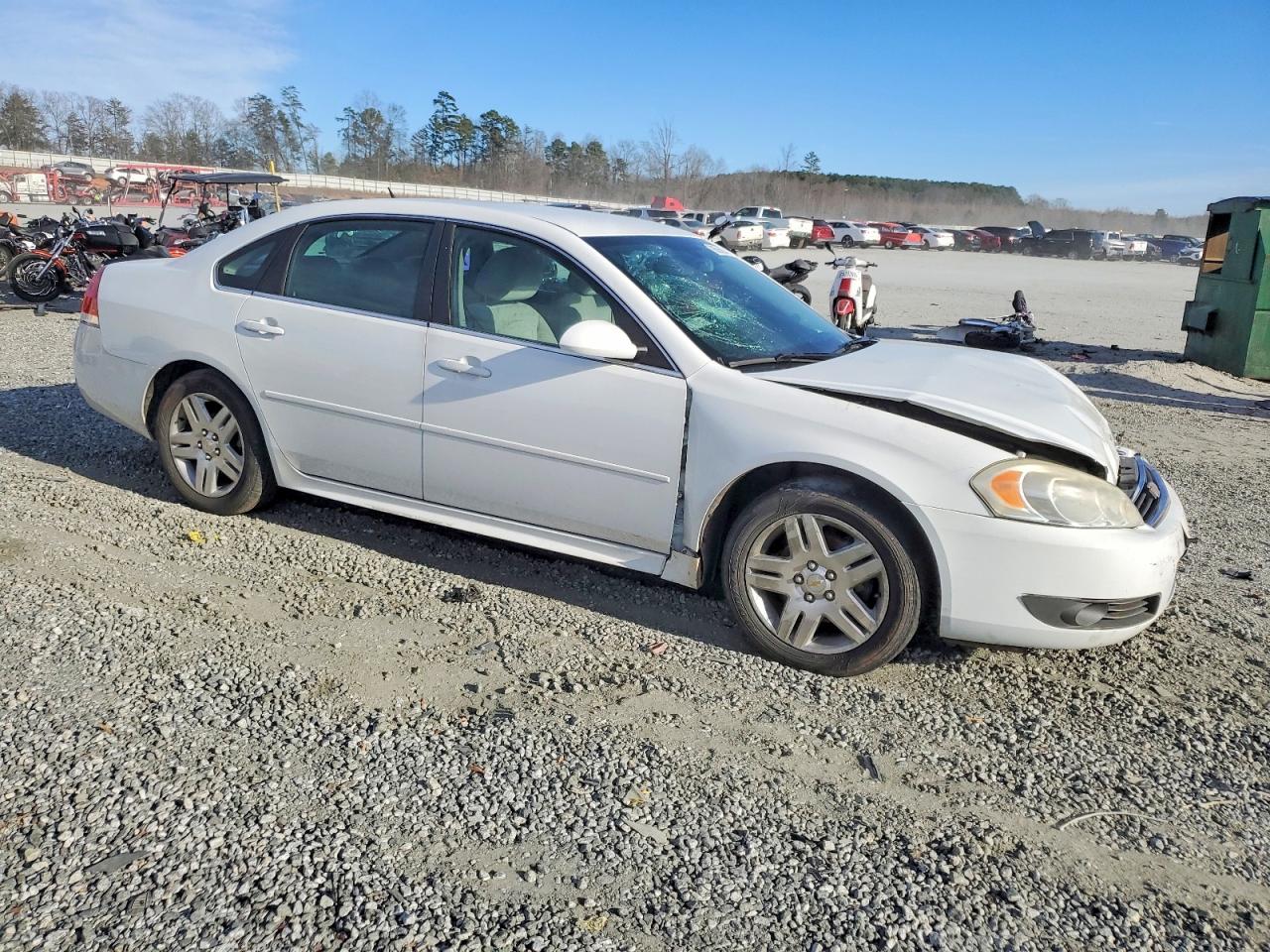 2010 CHEVROLET IMPALA LT photo 4