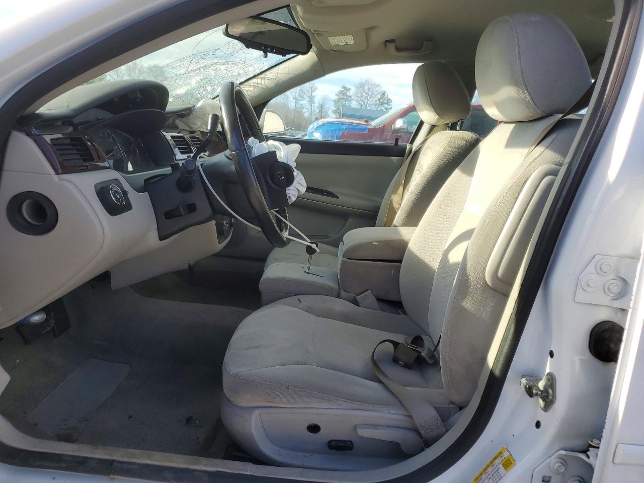 2010 CHEVROLET IMPALA LT photo 7