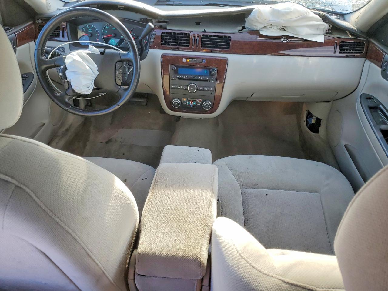 2010 CHEVROLET IMPALA LT photo 8