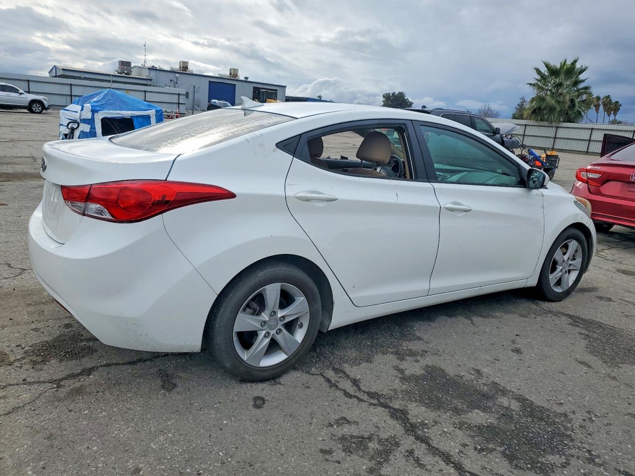 2013 HYUNDAI ELANTRA GLS photo 3