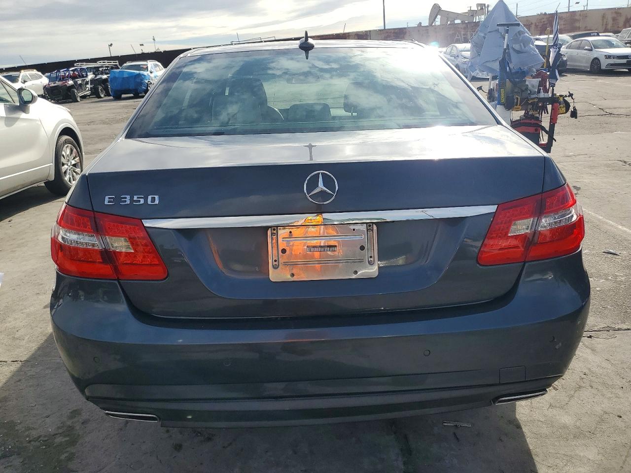 2011 MERCEDES-BENZ E 350 photo 6