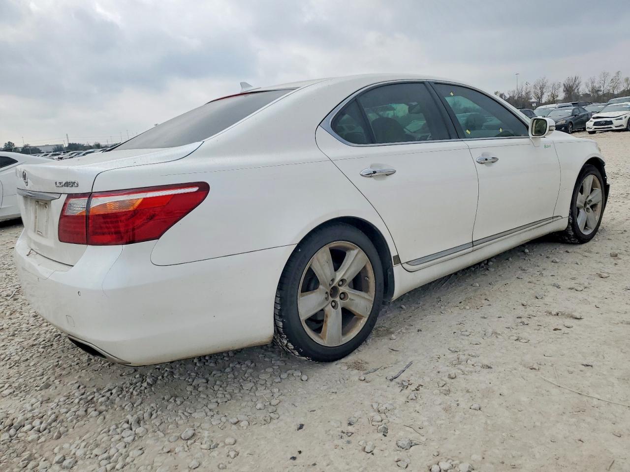 2012 LEXUS LS 460 photo 3