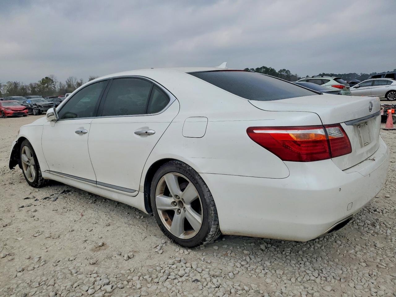 2012 LEXUS LS 460 photo 2