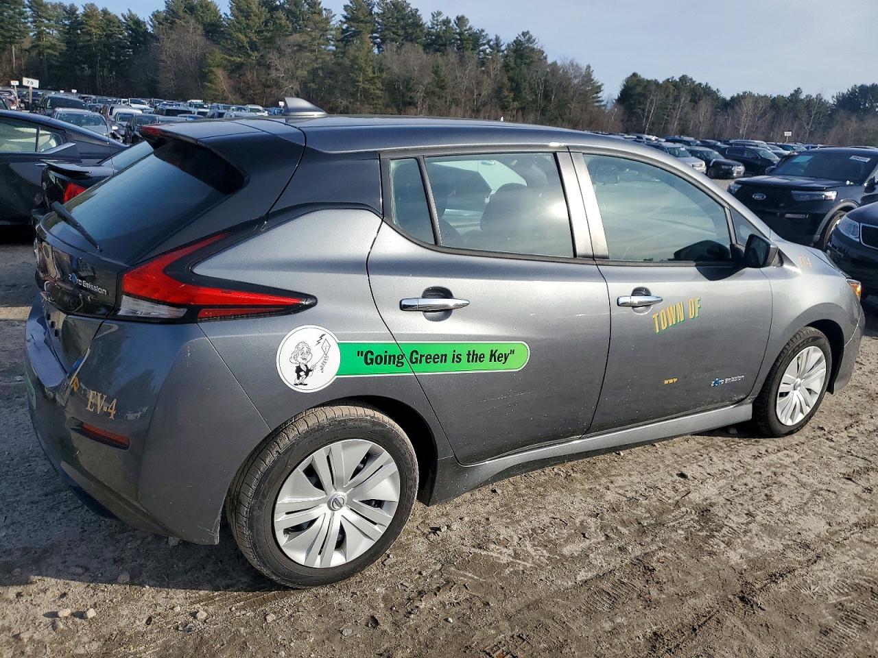 2019 NISSAN LEAF S photo 3