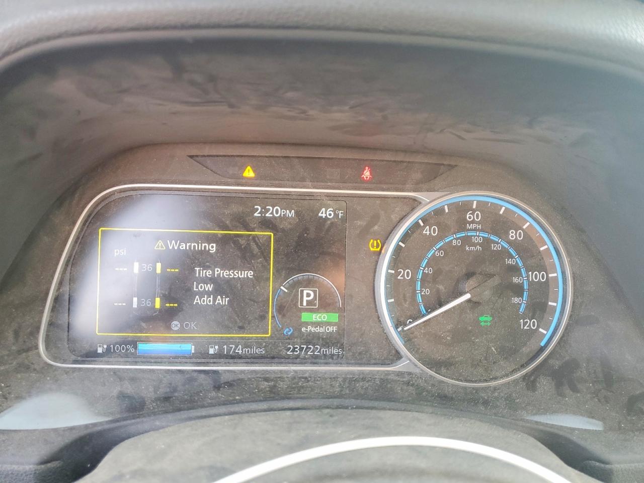 2019 NISSAN LEAF S photo 9