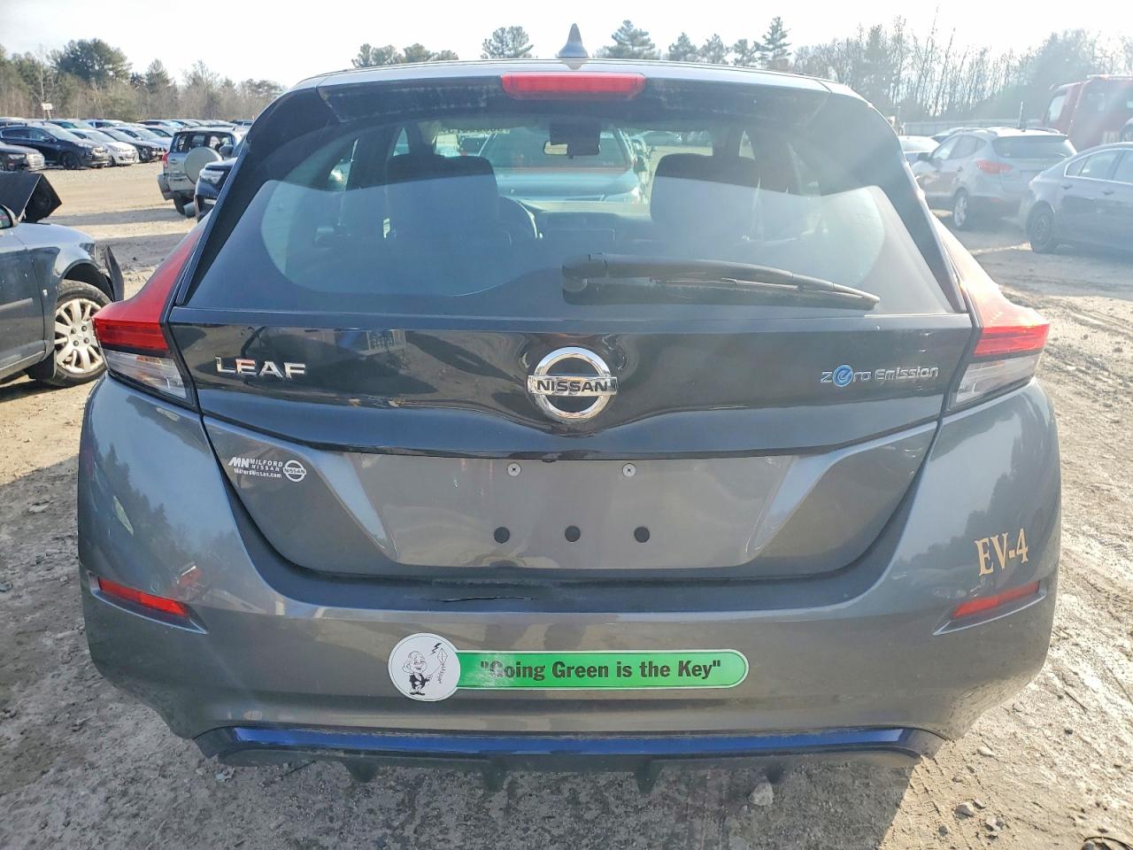 2019 NISSAN LEAF S photo 6