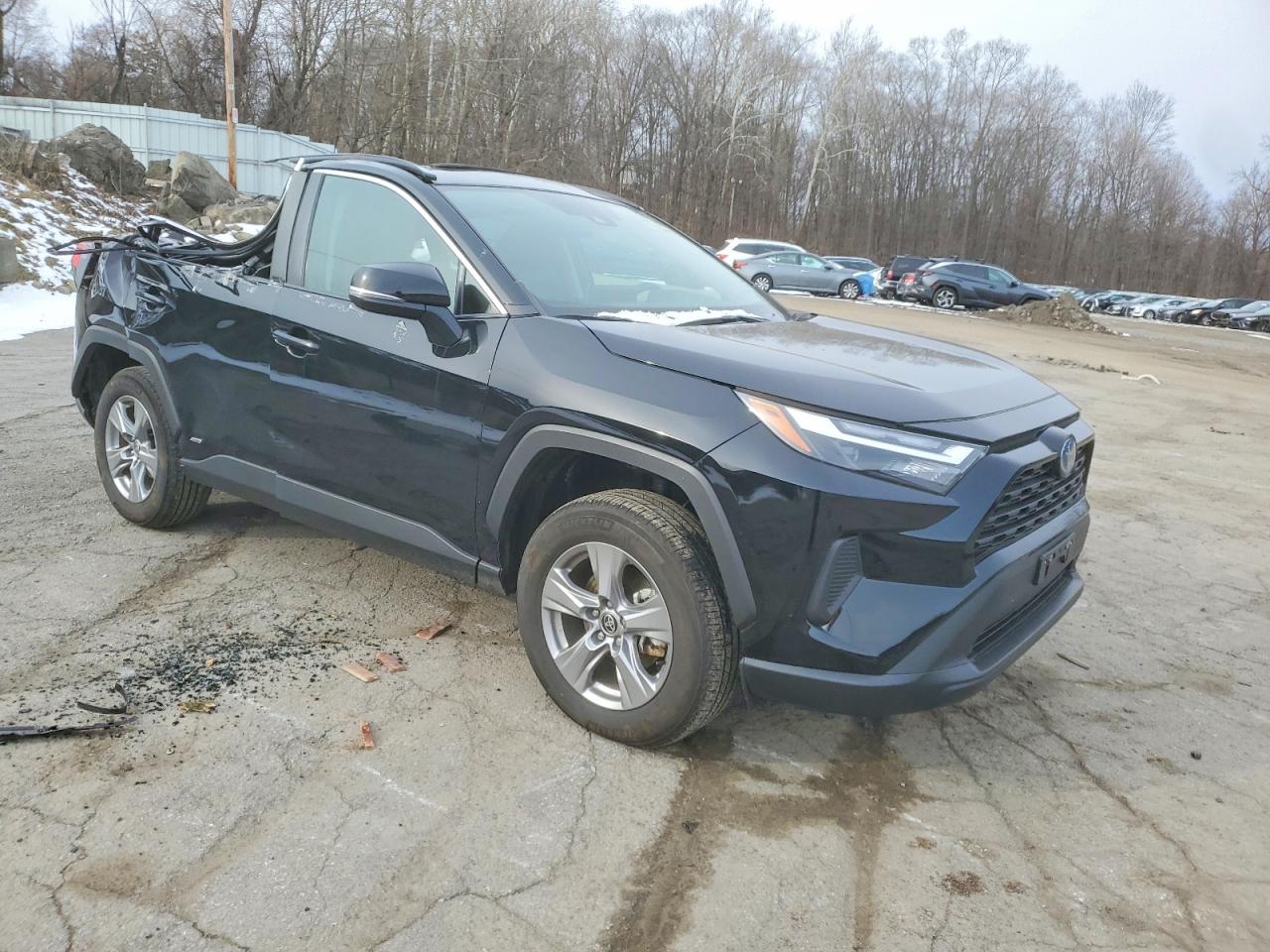2024 TOYOTA RAV4 photo 4