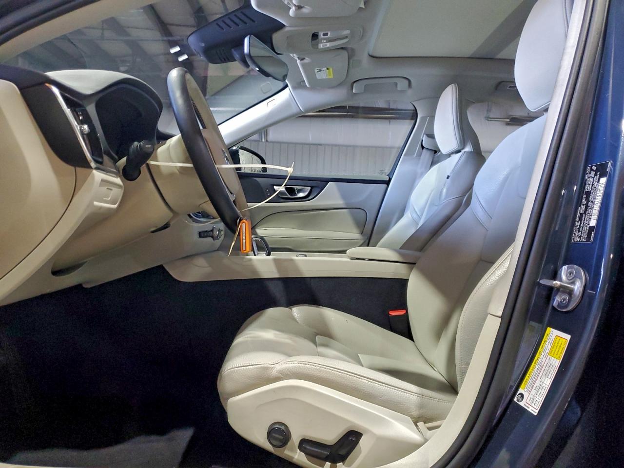 2025 VOLVO S60 PLUS photo 7
