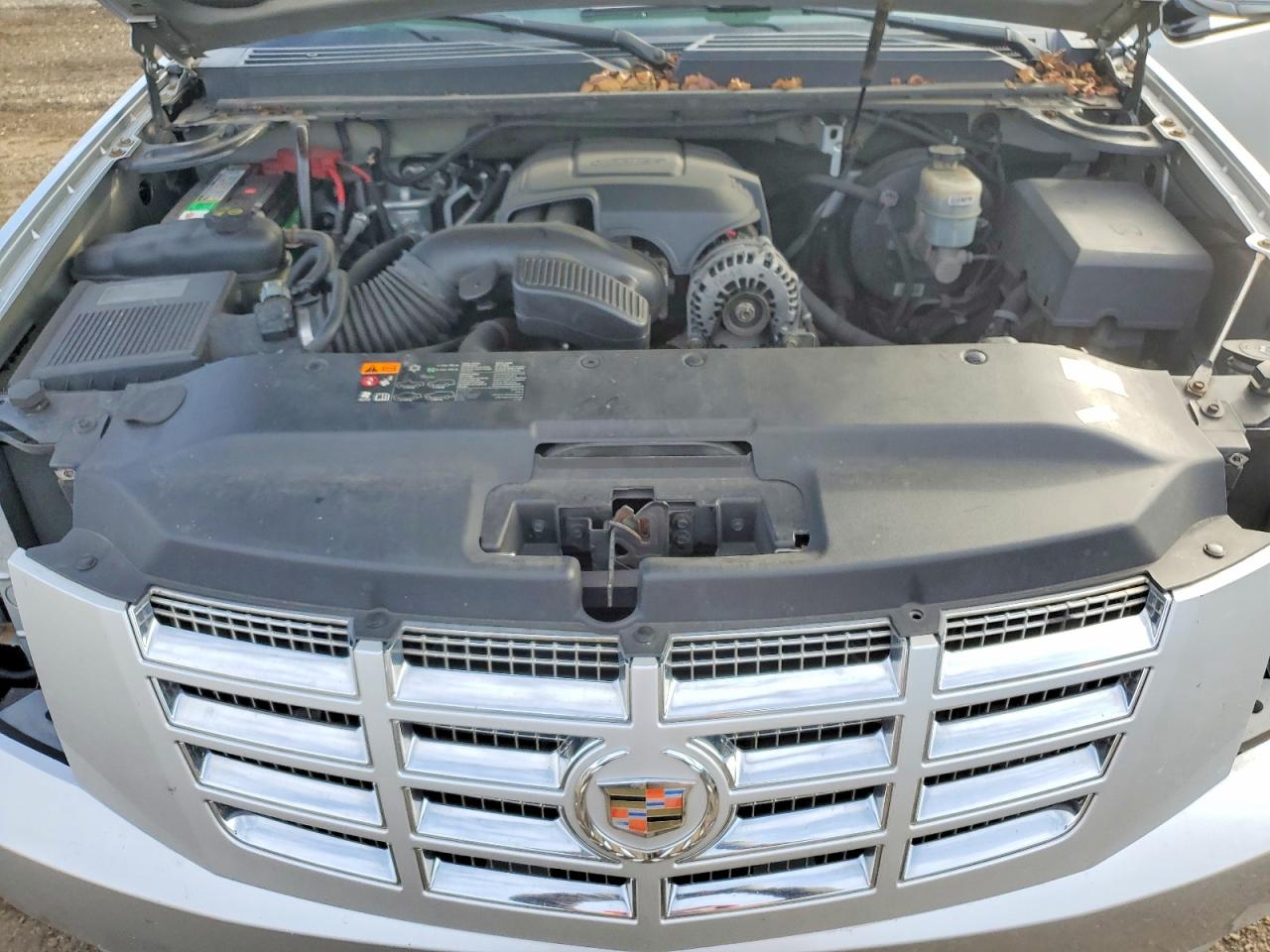 2012 CADILLAC ESCALADE ESV LUXURY photo 12