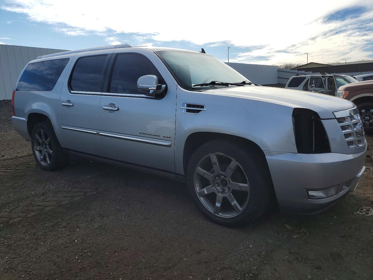 2012 CADILLAC ESCALADE ESV LUXURY photo 4