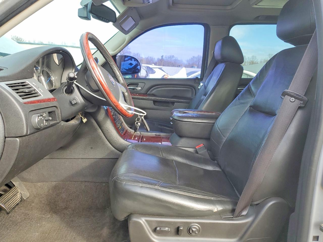 2012 CADILLAC ESCALADE ESV LUXURY photo 7