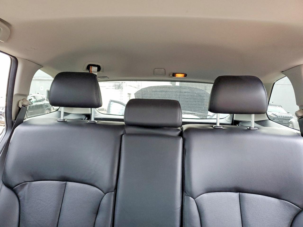 2011 SUBARU OUTBACK 2.5I LIMITED photo 10