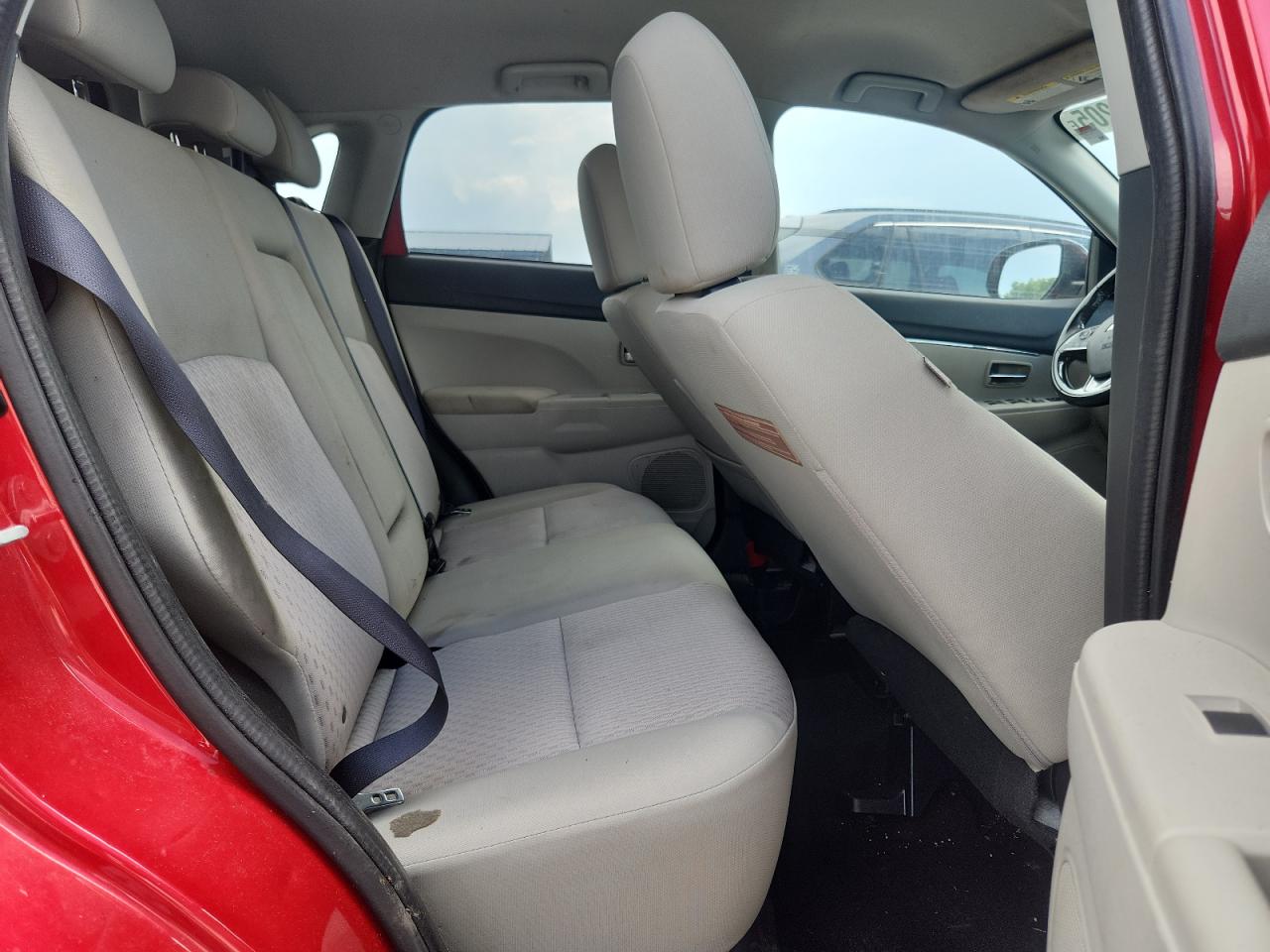 2017 MITSUBISHI OUTLANDER SPORT ES photo 10