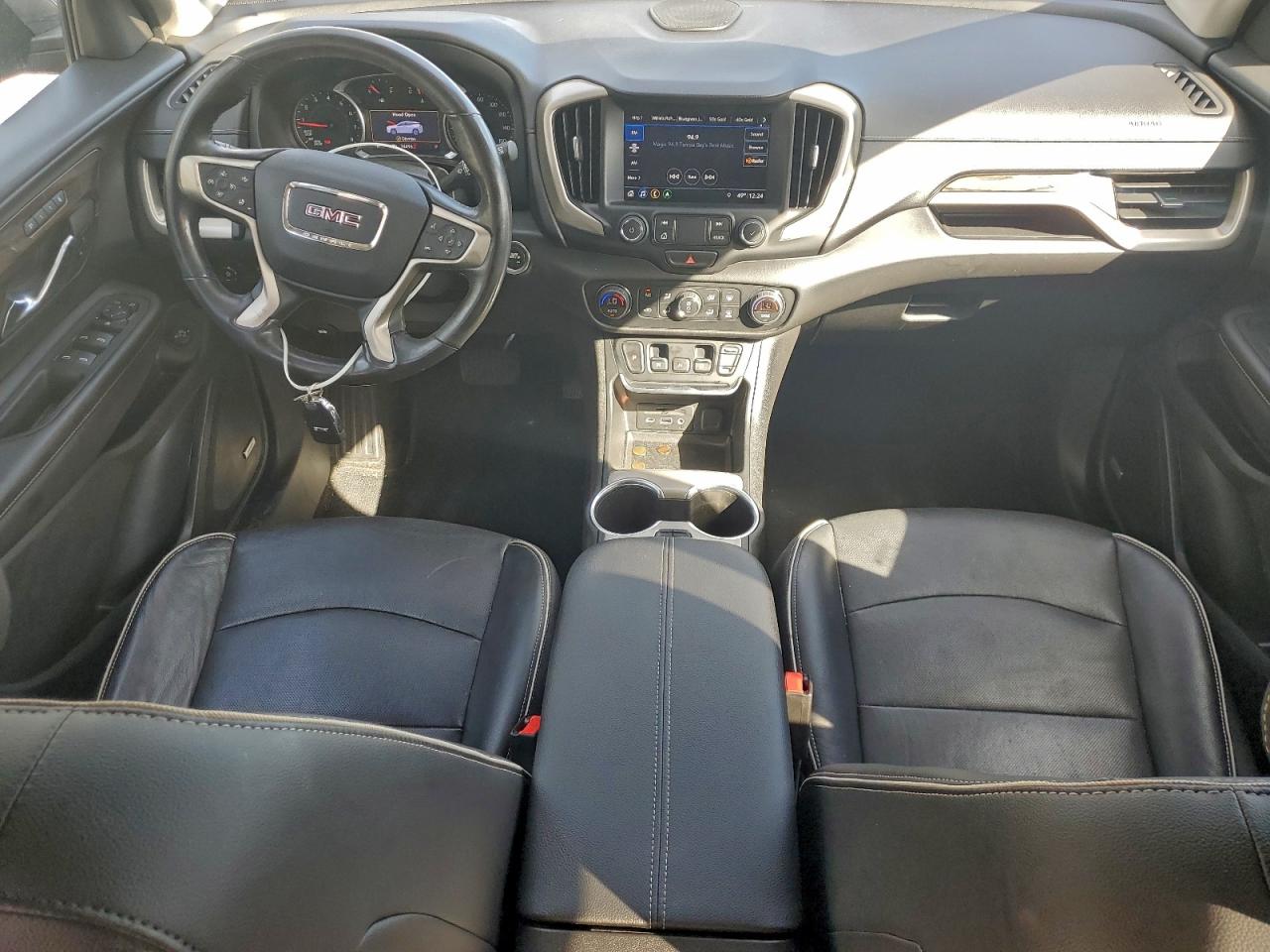 2020 GMC TERRAIN DENALI photo 8