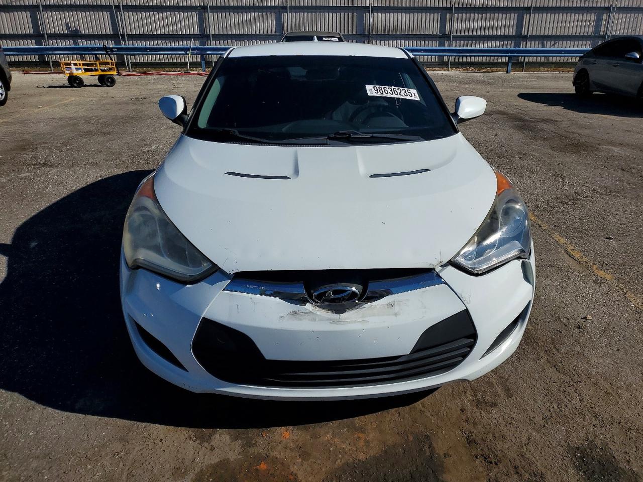 2015 HYUNDAI VELOSTER photo 5